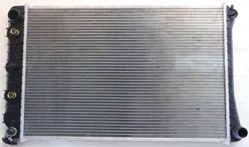 Охладител радиатор воден резервоар за Pontiac Grand Prix V8 4,4 л 1981 1982 81 82