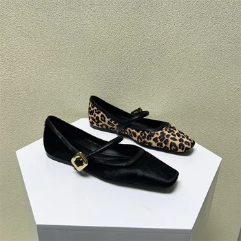 Дамски обувки есен 2023 година с леопардовым принтом, обувки на плоска подметка с квадратни пръсти, тънки високи обувки с деколте с фин, елегантен и универсален