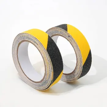 Черно-жълта защитна нескользящая лента PVC, имат противоплъзгаща самозалепваща лента