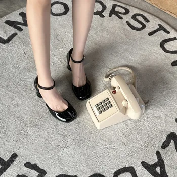 Tabi/ Лаконичная Модни Однотонная Дамски Обувки С Разцепени Пръсти И Увеличивающим Висок И Масивен Ток, Текстурирани Обувки Zapatos Para Mujeres